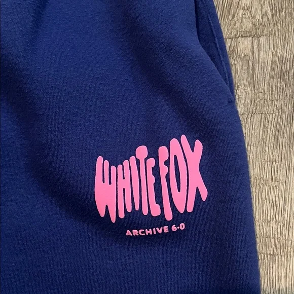 WHITE FOX SET - Picture 9 of 11